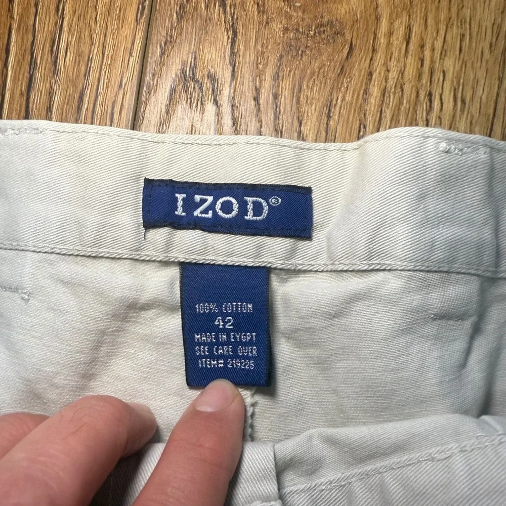 IZOD Mens 42 Pleated Chino Shorts Stone Beige 100%‎ Cotton New w/ FLAW READ